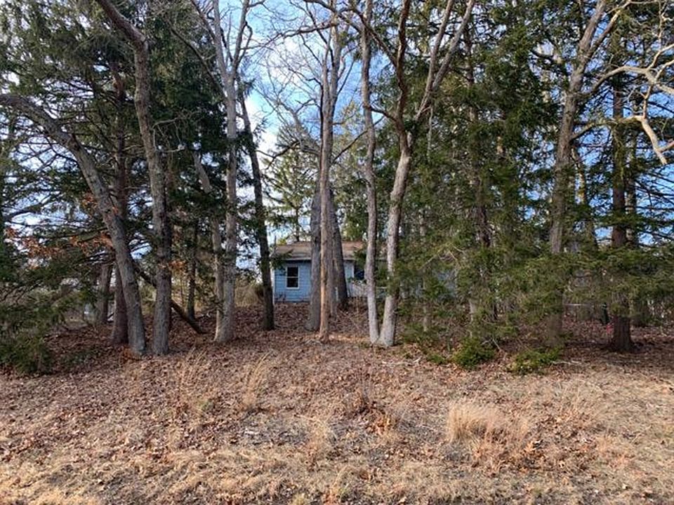 2288 River Rd, Calverton, NY 11933 Zillow