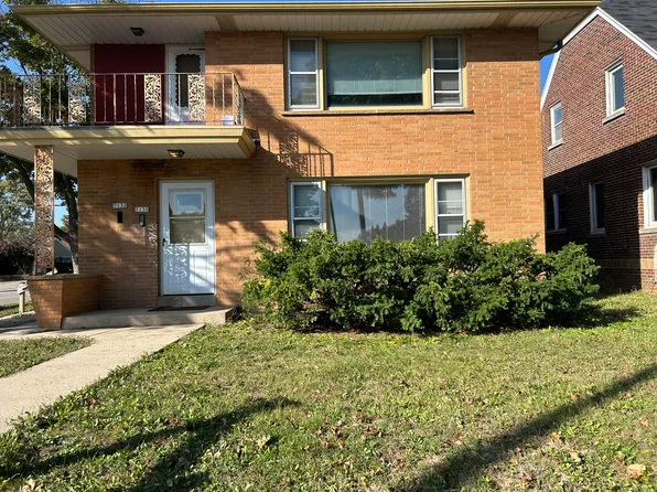 7130 W Congress St, Milwaukee, WI 53218