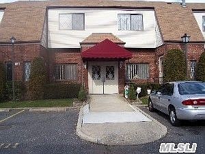 1st image of 112 Clubhouse Dr #112
