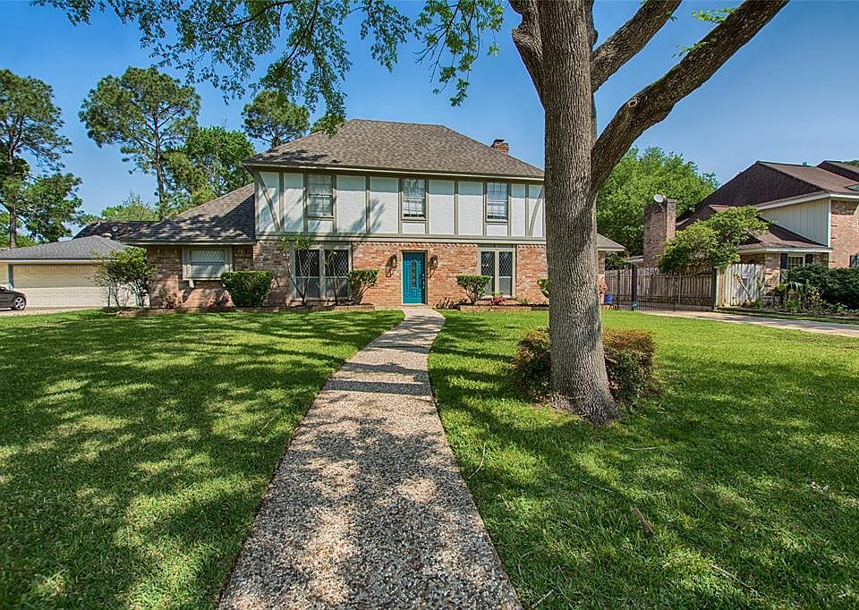 1st image of 4215 Crownwood Dr
