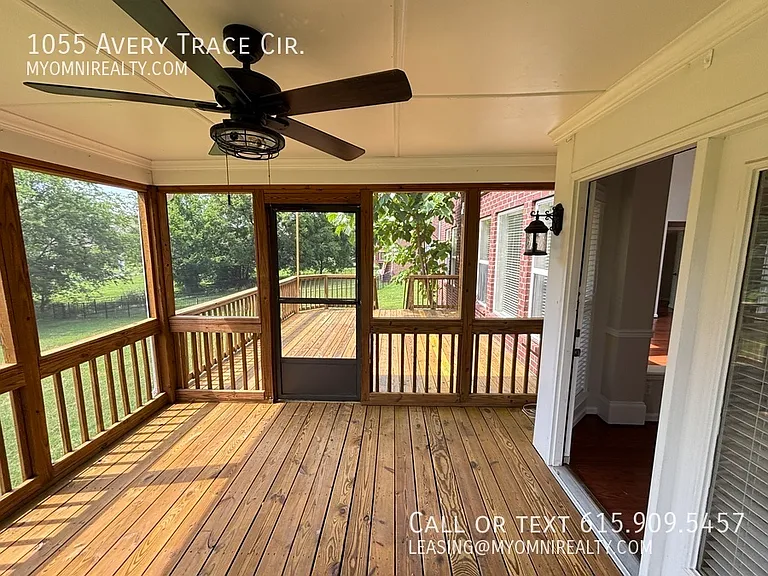 1055 Avery Trace Cir — Photo 36