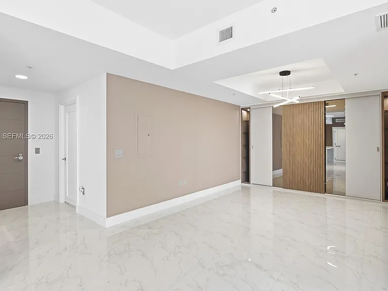 17301 Biscayne Blvd #1008 — Photo 8