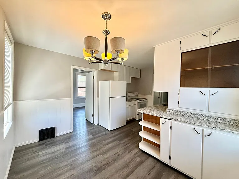 4711 Behrwald Ave #UP — Photo 7