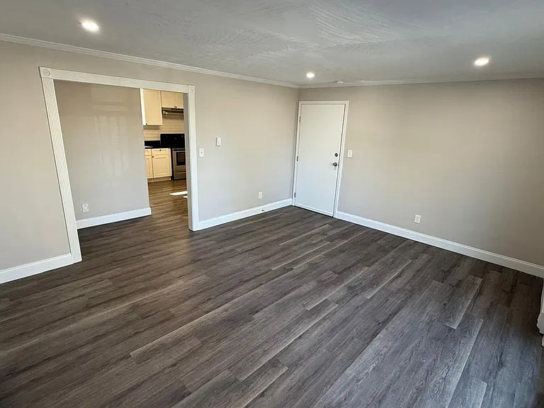 8-12 Perry St — Photo 35