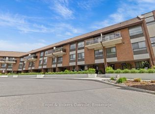 1000 Cedarglen Gate Unit 625, Mississauga, ON L5C 3Z5