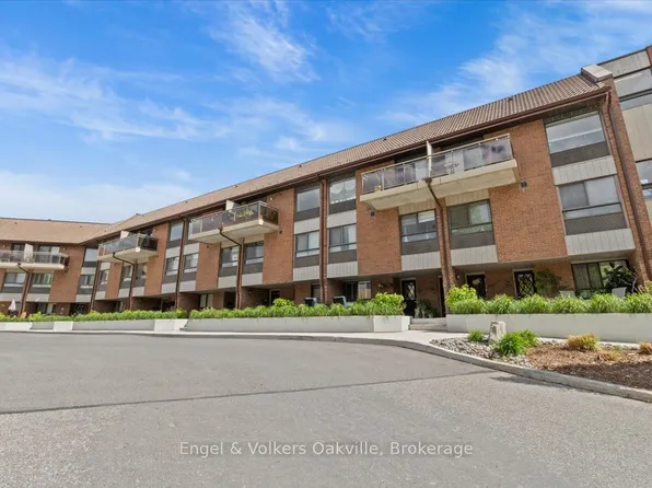 1000 Cedarglen Gate Unit 625, Mississauga, ON L5C 3Z5