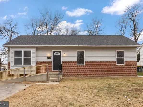 24 Bizarre Dr, New Castle, DE 19720