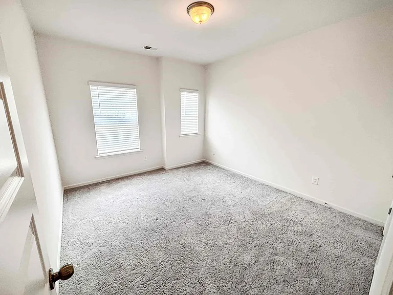 5784 Silver Lake Dr — Photo 19