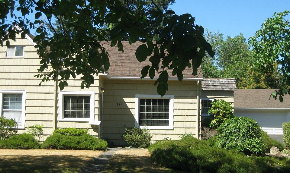 1st image of 211 Tilley Ave