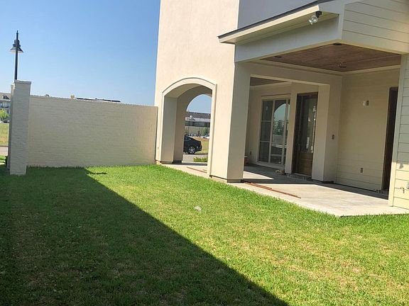 3rd image of 106 Gaunt Ln