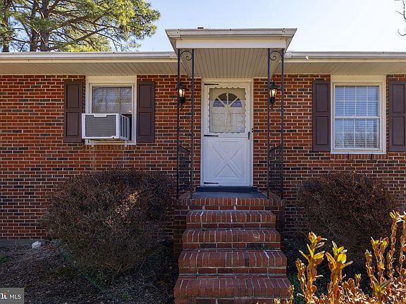 2nd image of 1145 Bernstein Rd