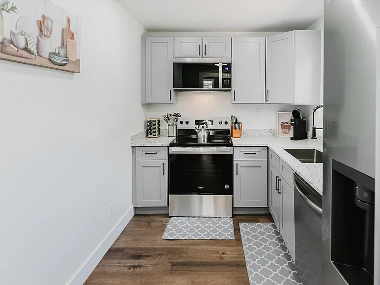 1210 Washtenaw Ave — Photo 14
