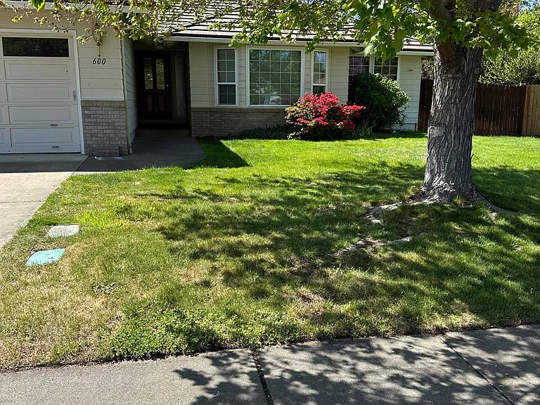 600 Jackson Creek Dr — Photo 1