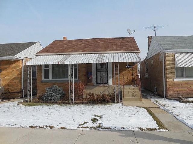1st image of 2825 N Mulligan Ave