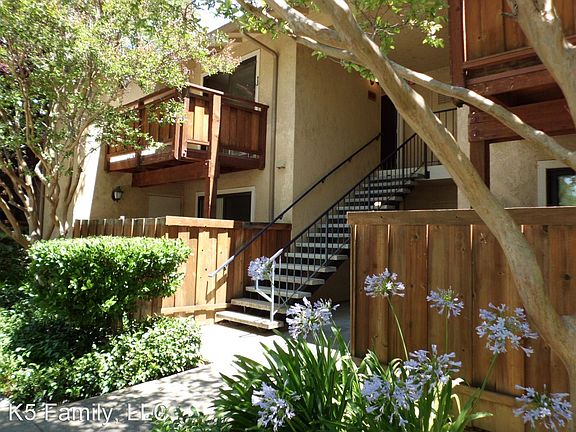 2nd image of 674 Arcadia Dr