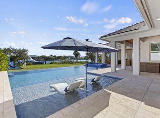 2821 SE North Lookout Blvd, Port Saint Lucie, FL 34984
