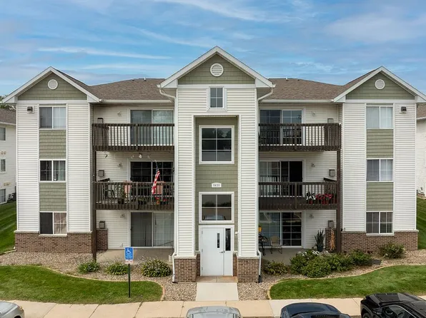 6430 Creekside Dr NE Unit 10, Cedar Rapids, IA 52402
