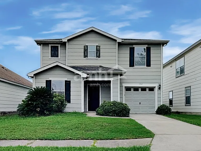 3743 Jewel Point Dr — Photo 1