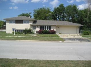7755 S Octavia Ave, Bridgeview, IL 60455
