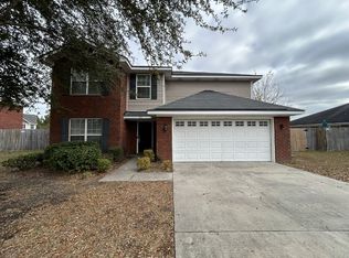 122 Grandview Dr, Hinesville, GA 31313