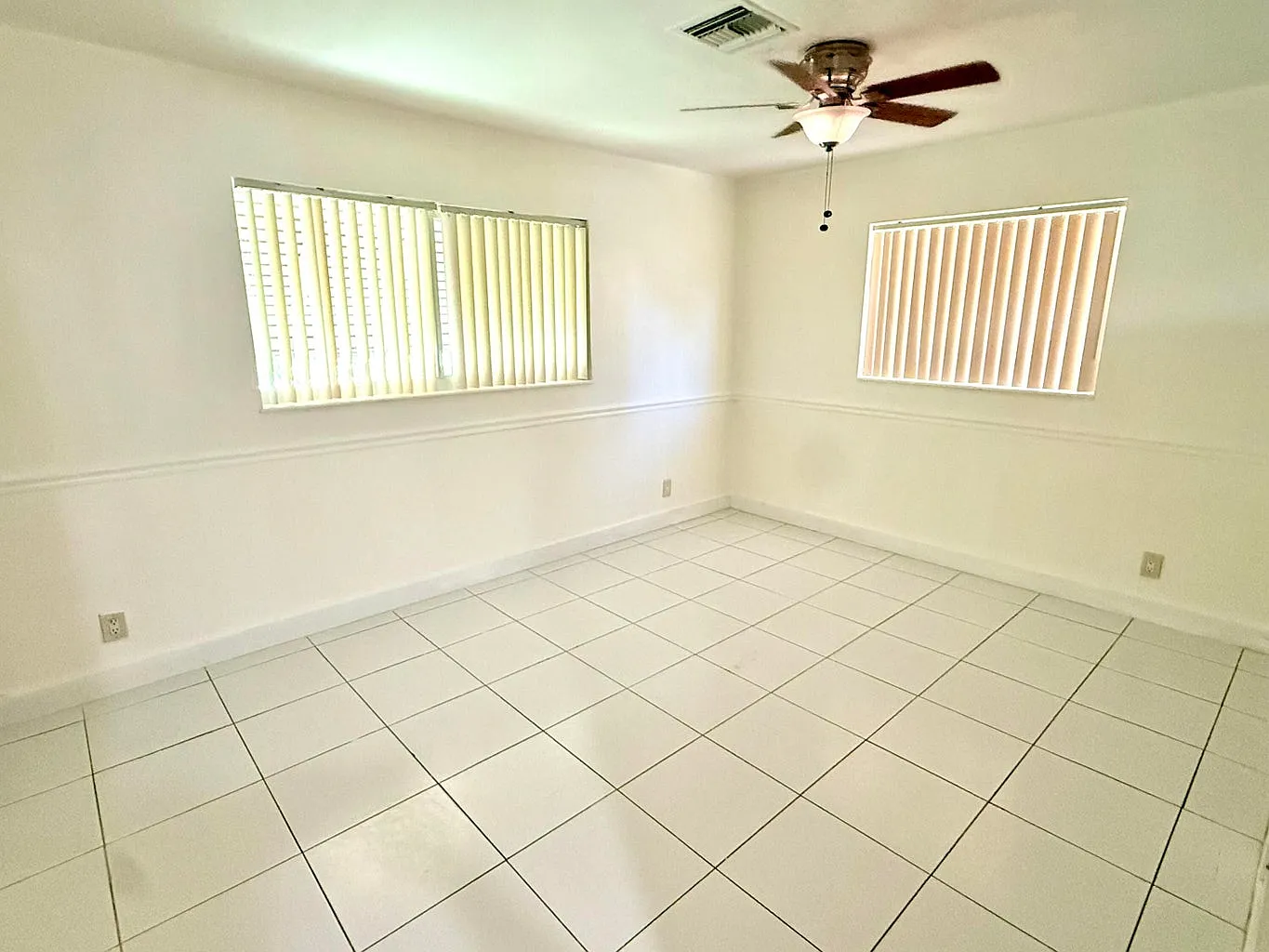 3 bed, 1451 sqft, $3,350 — Photo 3