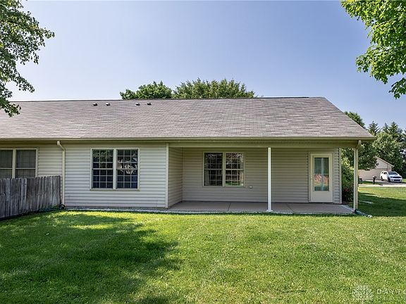 4th image of 125 Warner Dr