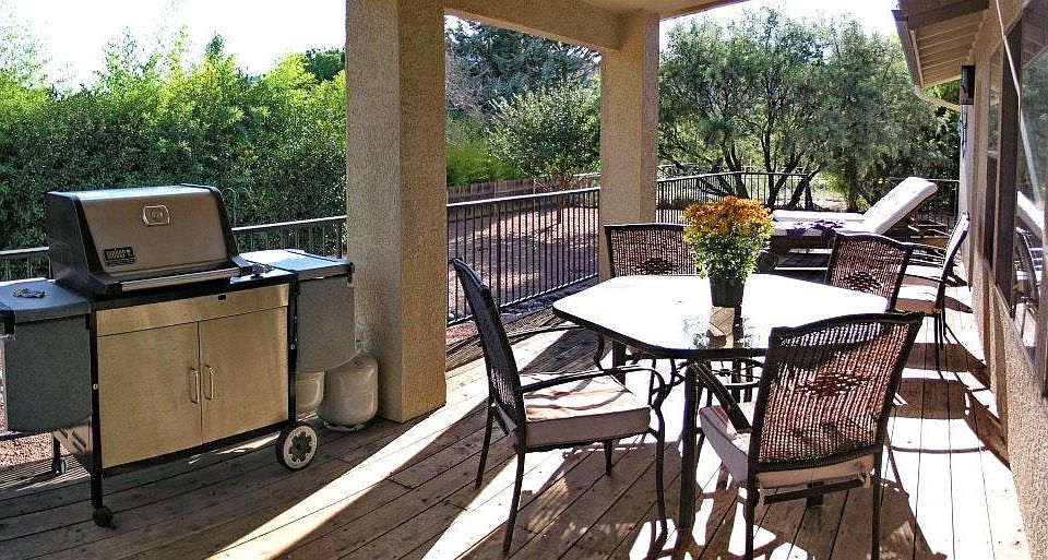 Rear Deck Barbecue / Dining Area