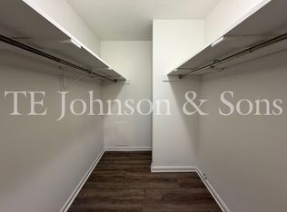 Cozy 1-Bedroom with Water Included, Winston Salem, NC 27103