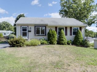 136 Jon Cir, Whitinsville, MA 01588