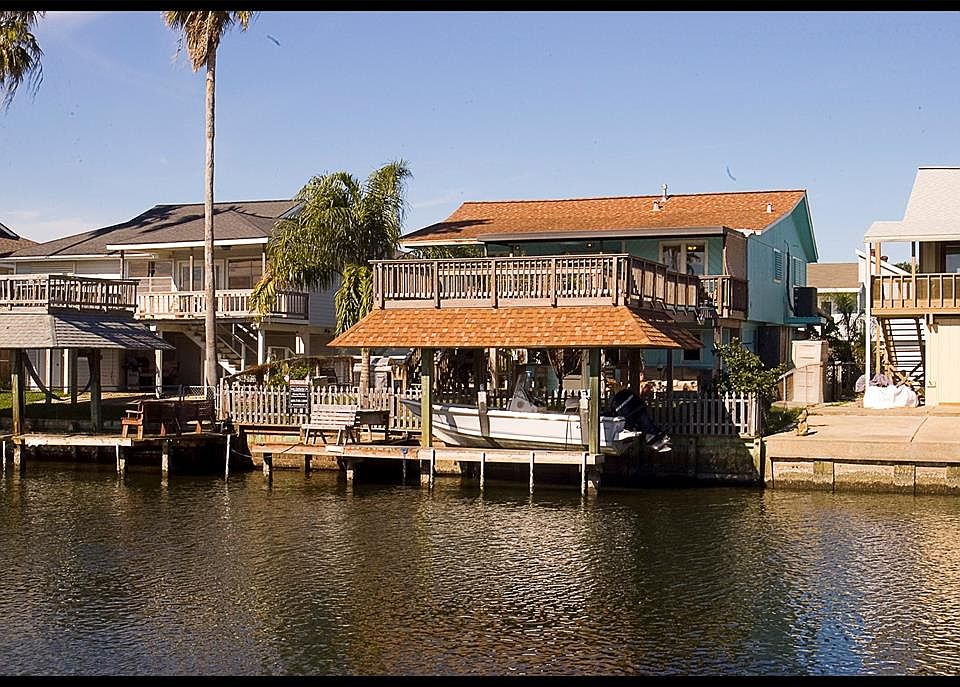 1st image of 1098 Redfish St