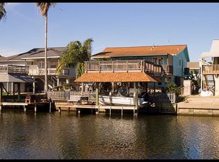 1098 Redfish St, Bayou Vista, TX 77563