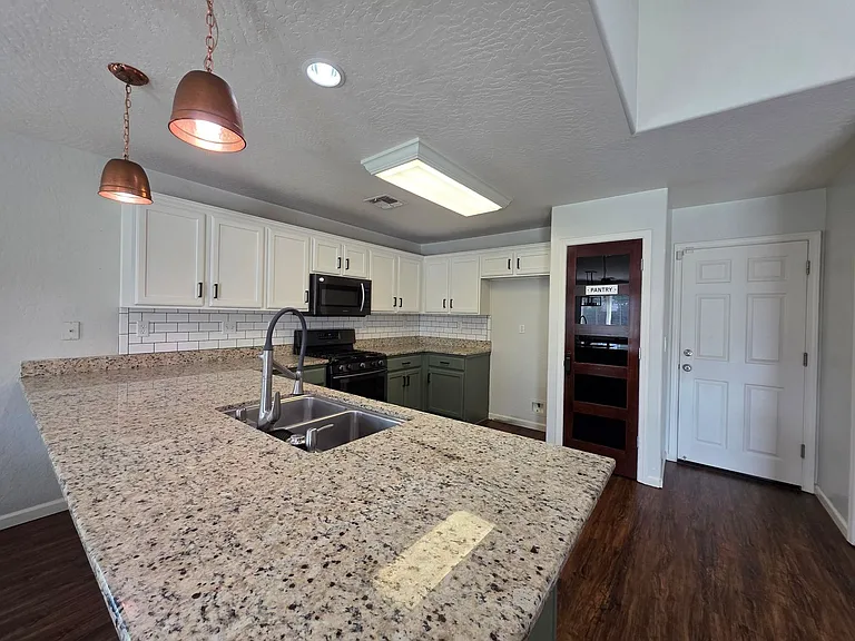 3112 N Zachary St — Photo 4