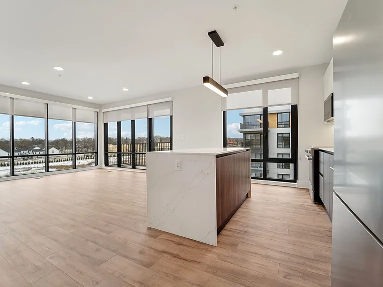 500 Parq — Photo 2