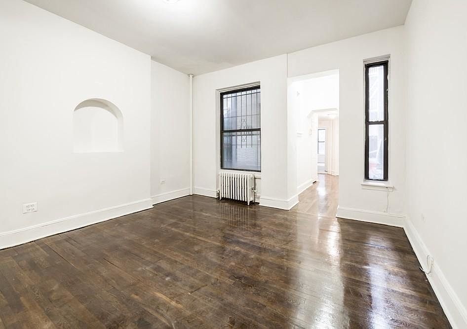 2nd image of 234 E 52nd St APT 2A