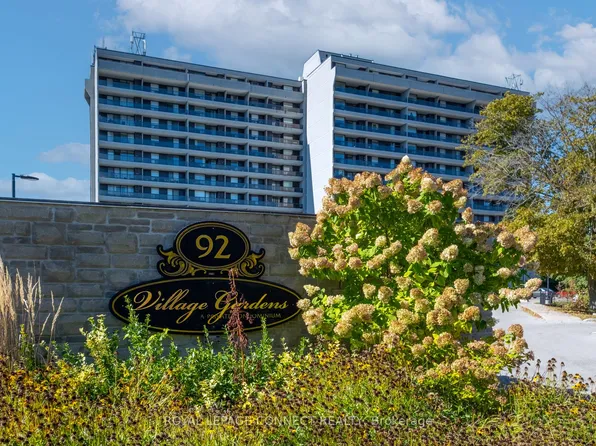 92 Church St S #906, Ajax, ON L1S 6B4