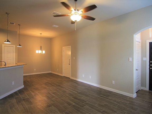 2nd image of 521 Creekside Frst