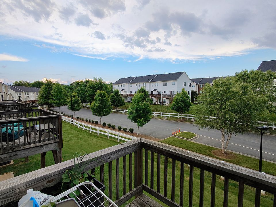 1st image of 112 Langhorne Dr