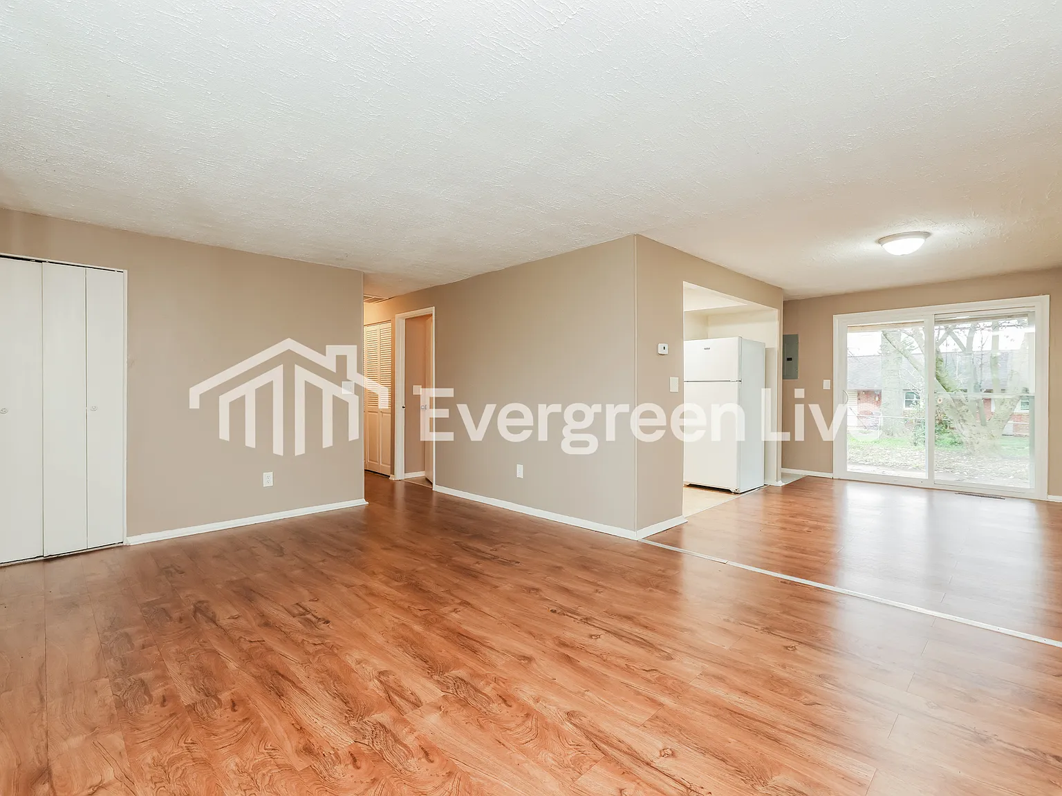 3 bed, 2.0 bath, 1080 sqft, $1,495 — Photo 4