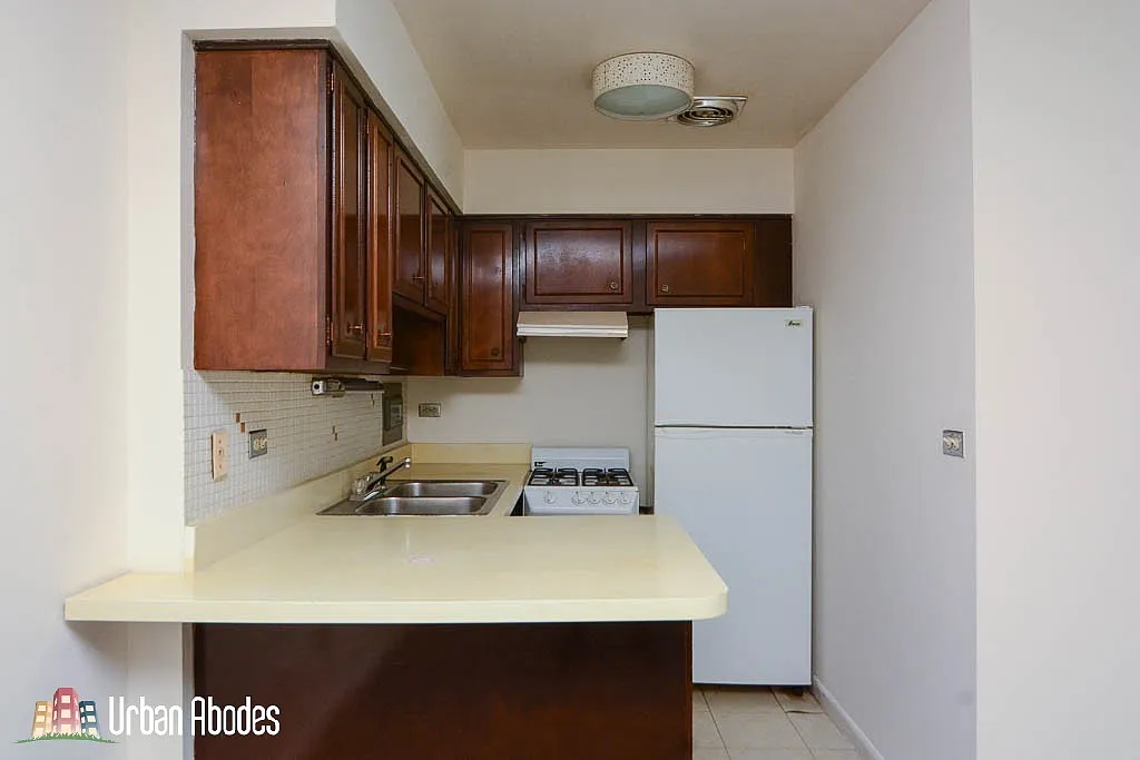 2629 N Hampden Ct — Photo 3