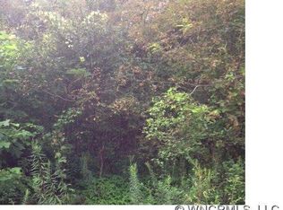 149 Seven Glens Dr, Mars Hill, NC 28754