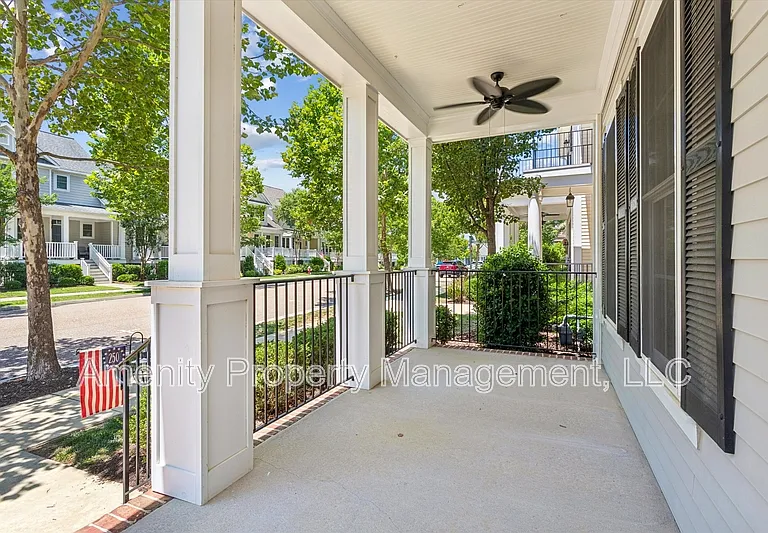 5434 Center St #1 — Photo 3
