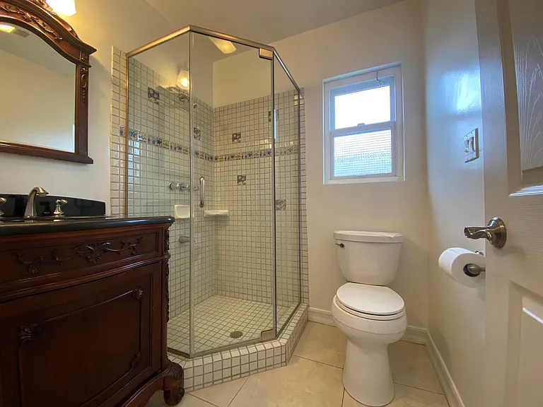22539 Waterbury St — Photo 27