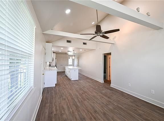 3rd image of 401 Nursery Ave
