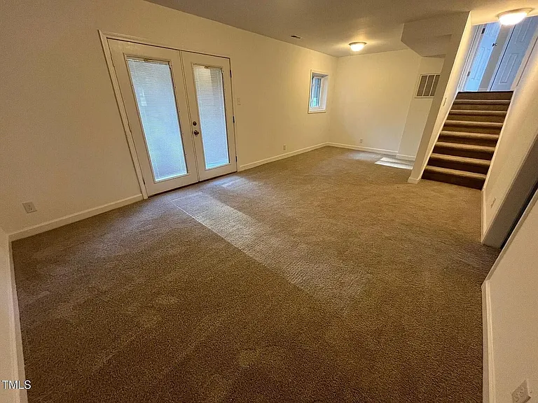 916 Forge Rd — Photo 29