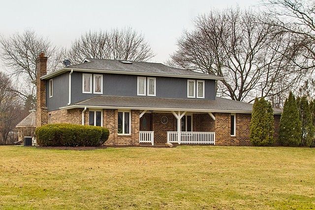 1st image of 5N630 Carriage Way Dr