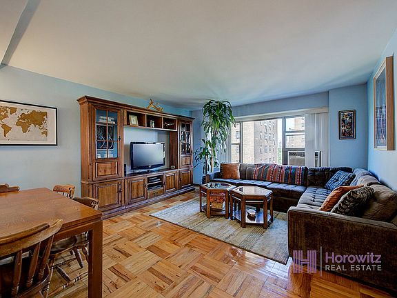 3rd image of 21-41 34th Ave APT 8D