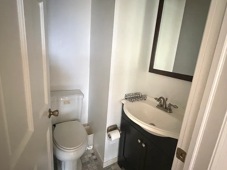 2611 Walnut Ave #2 — Photo 8