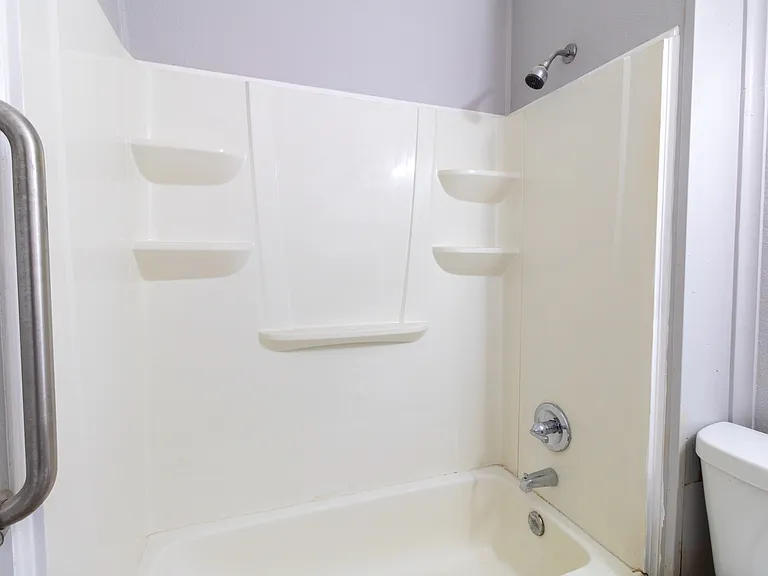 1824 Collins Ave #1/2 — Photo 14