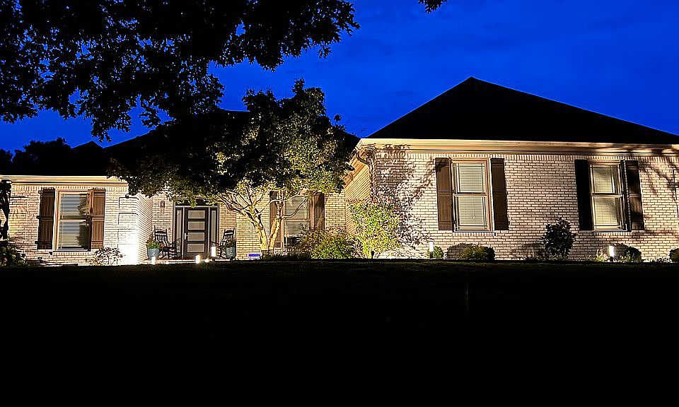 1st image of 10116 Loma Dr