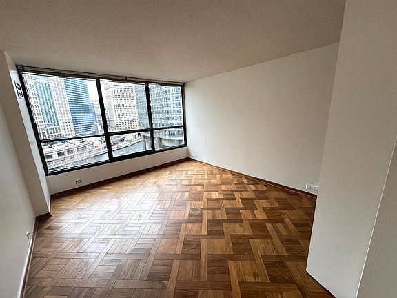 3rd image of 405 N Wabash Ave Unit 511